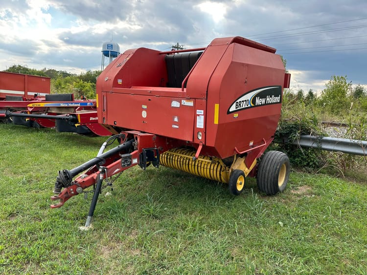 2005 New Holland BR770 – R428BG